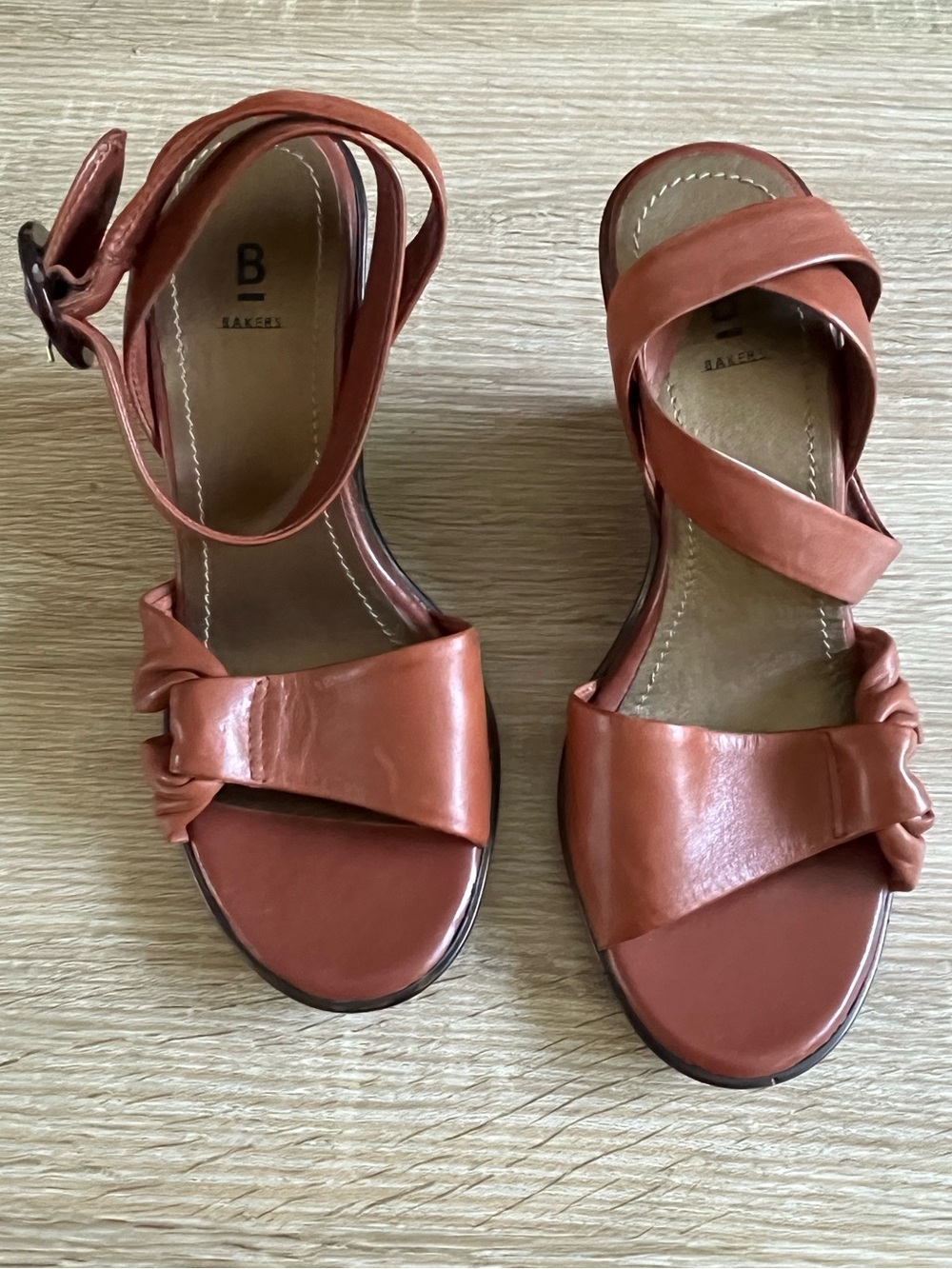NWT Tan Wedge Sandals with tortoise Buckle size 6.5